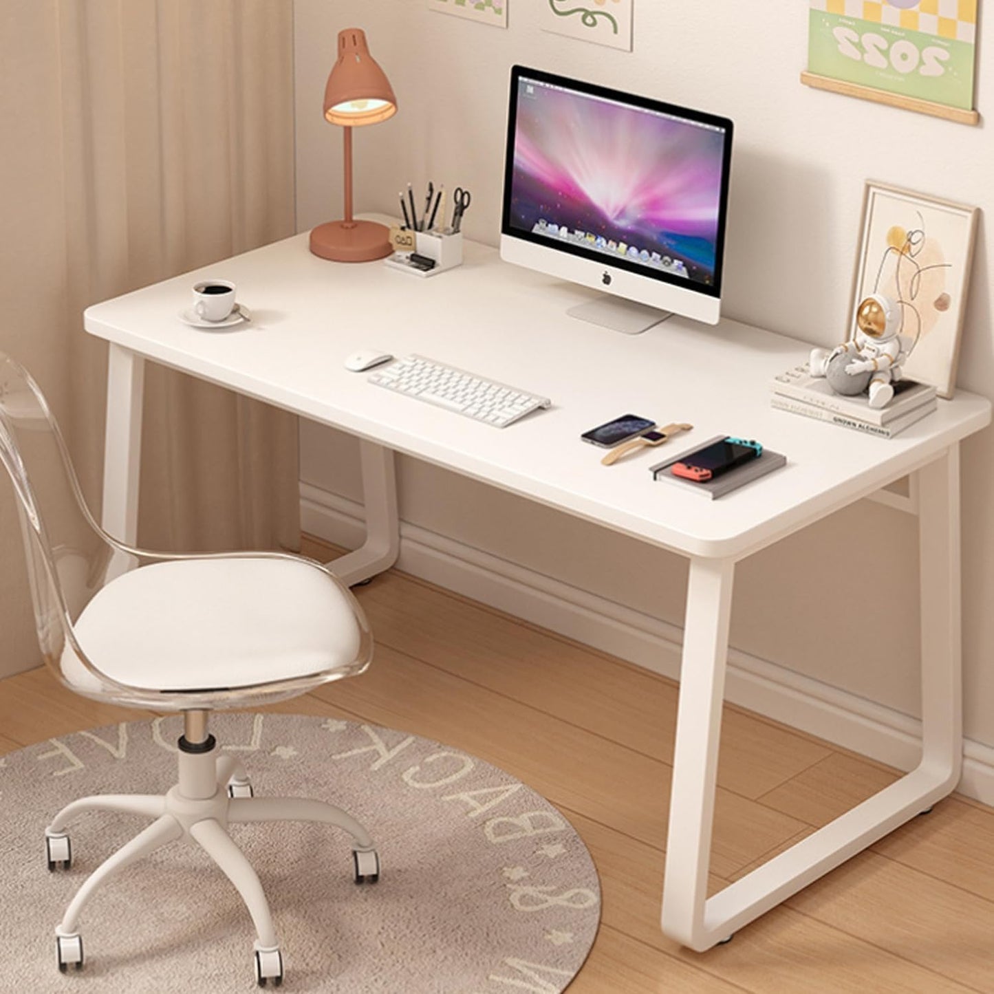 Moderner Computertisch im schlichten Stil, Schreibtisch, PC-Tisch für Homeoffice